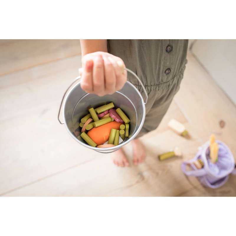 By Astrup Vatten och Foderspand för Käfthästar