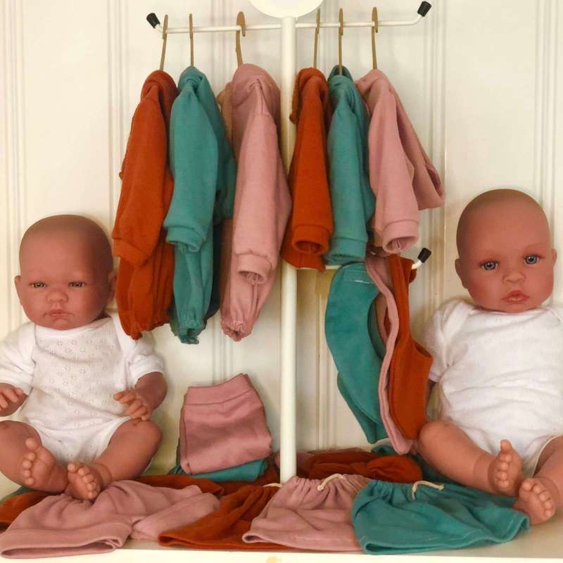 Memories by Así Docka - 43-46 cm. - Mjuk huvudbonad - Rost