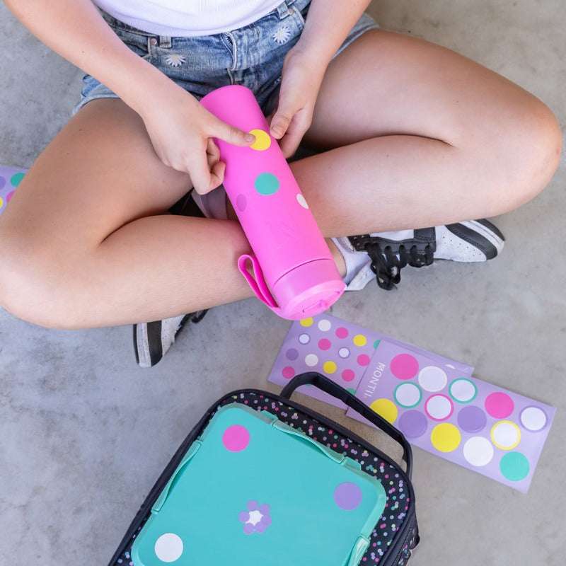 MontiiCo Vattenfasta klistermärken för matlådor och dricksflaskor - Confetti