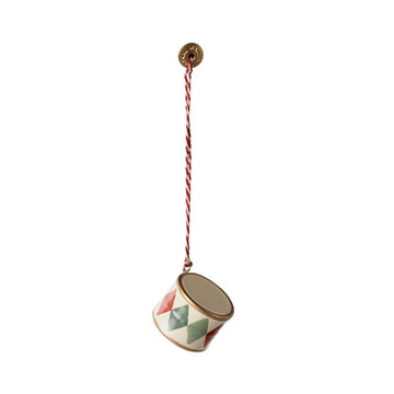 Maileg Julornament i Metall - Trumma - Liten - Klassisk Grön 