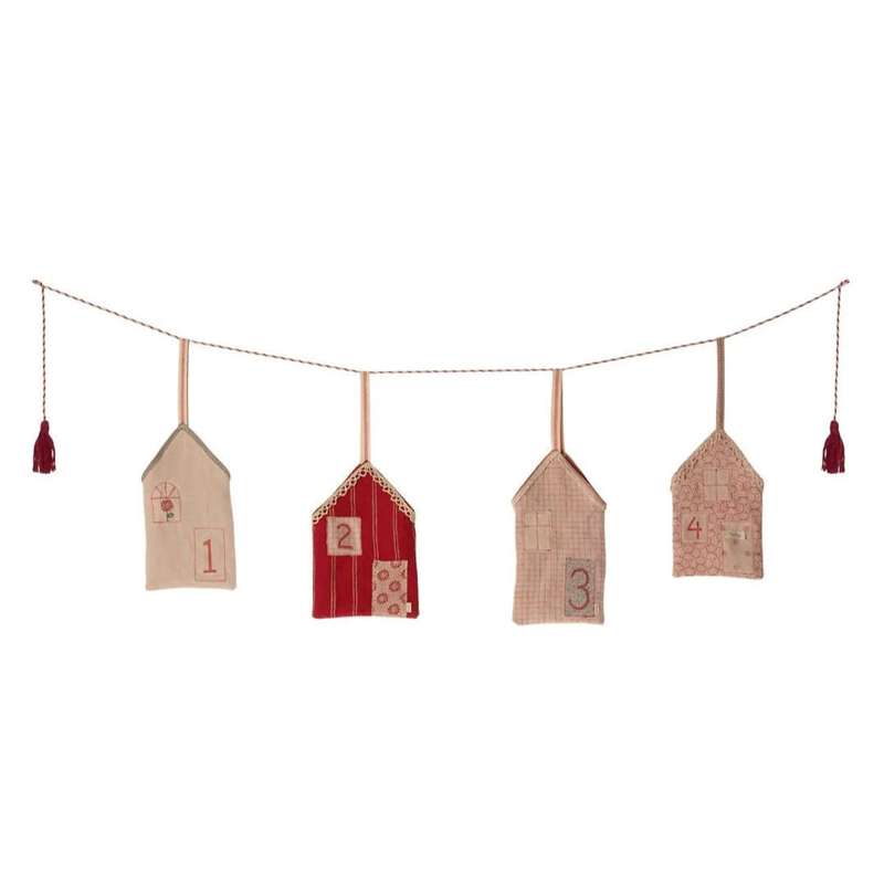 Maileg Julens Gade - Adventskalender (2 meter) - 2021 kollektion 