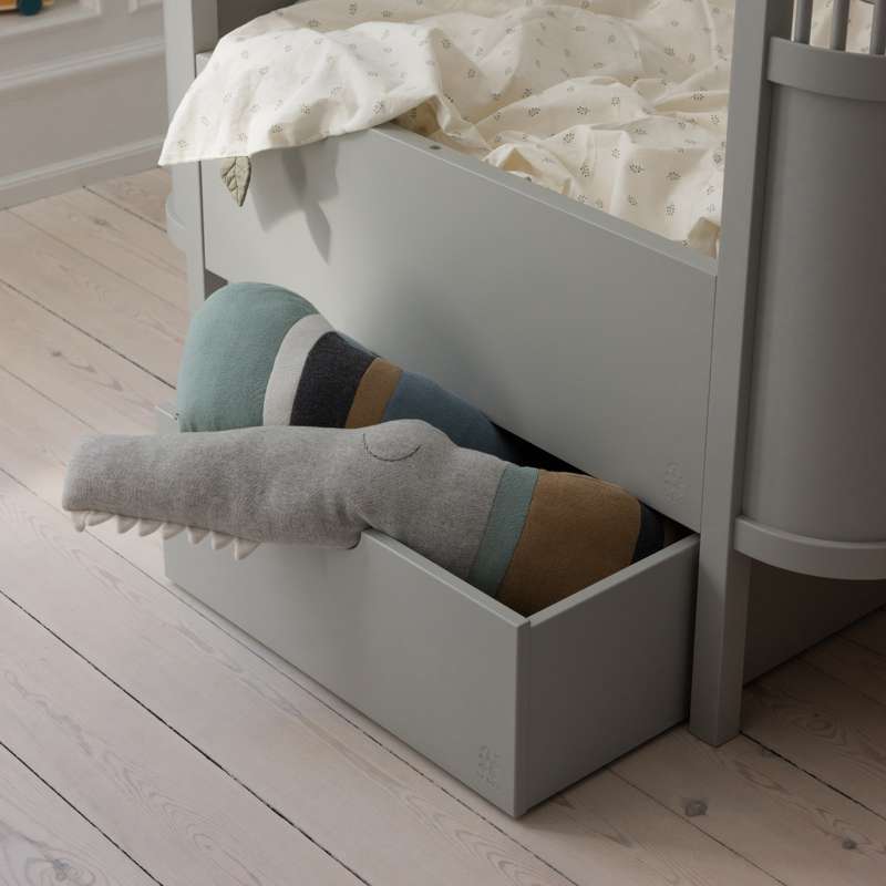 Sebra Stickad Kudde - Sleepy Croc - Dusty Blue Mix 