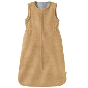 Disana Stickad Sovsäck - Ärmlös - Kammad Ull - Karamell 