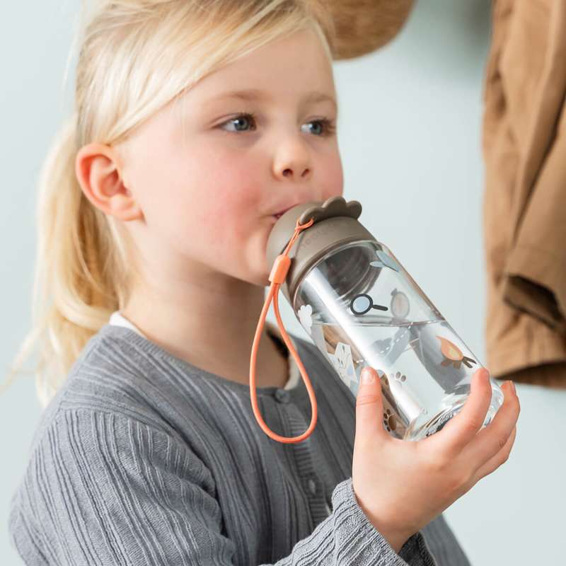 Done by Deer Dricksflaska m. sugrör - Tiny Trails - 350ml - Sand 