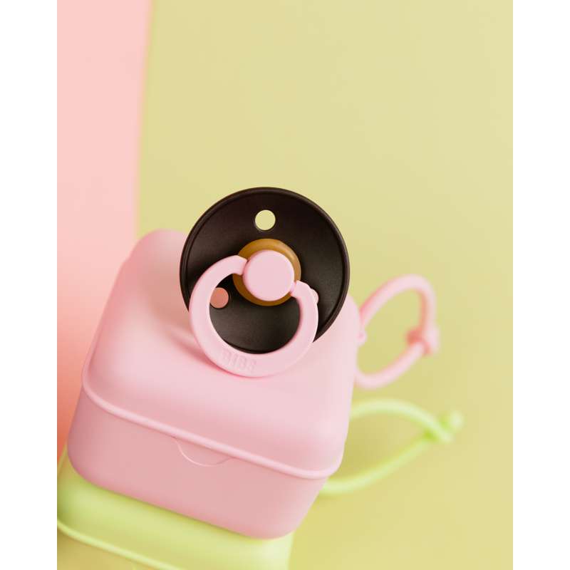 BIBS Accessories Pacifier Box - Nappbox m. Plats för 3 Nappar - Baby Pink