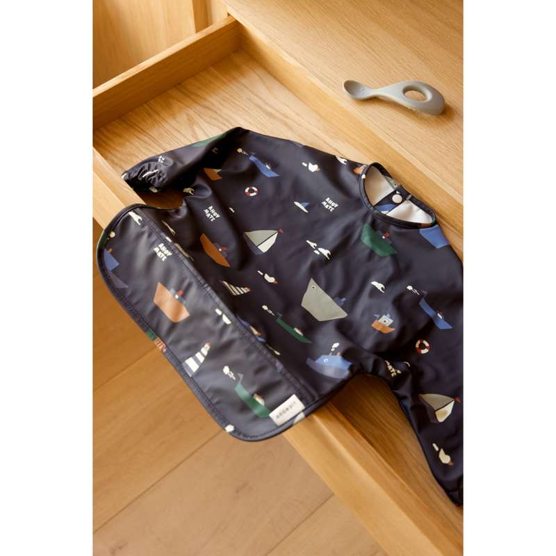 Liewood Merle Cape Bib Matförkläde - Segling/Klassisk Marinblå 