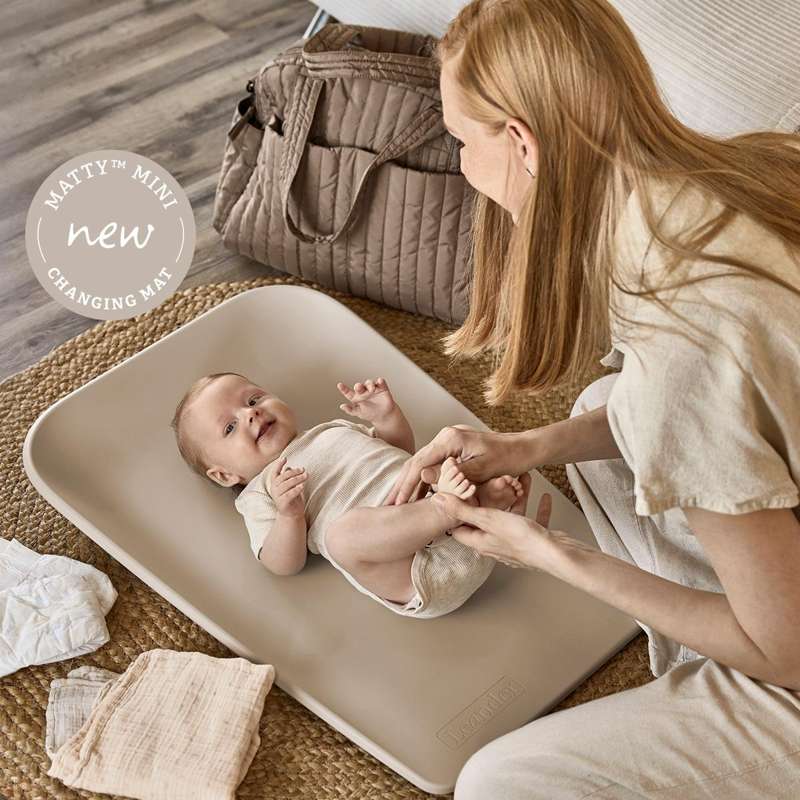 Leander Matty™ Mini skötbädd - Cappuccino 