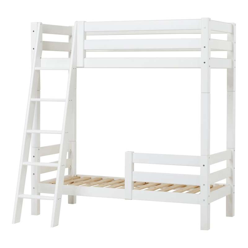Hoppekids ECO Luxury - Hög Loftssäng - 70x160 cm. - Två Sänghäster och Sned Stege - Vit 
