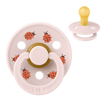 Bibs Rund Colour Napp - strl. 1 - naturgummi - Studio - Nyckelpiga - Petal 